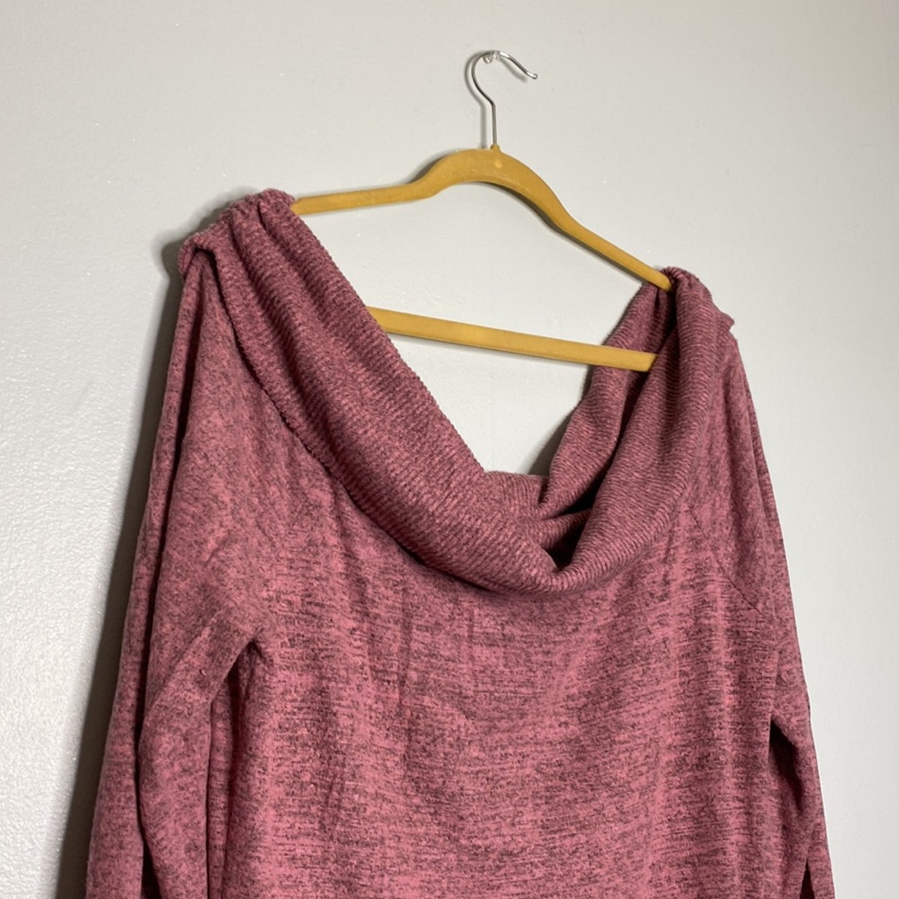 Pink sweater - Picture 3 of 4